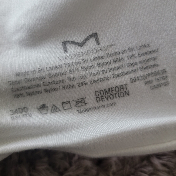 2/$20 Maidenform Bra 34DD - Picture 3 of 3